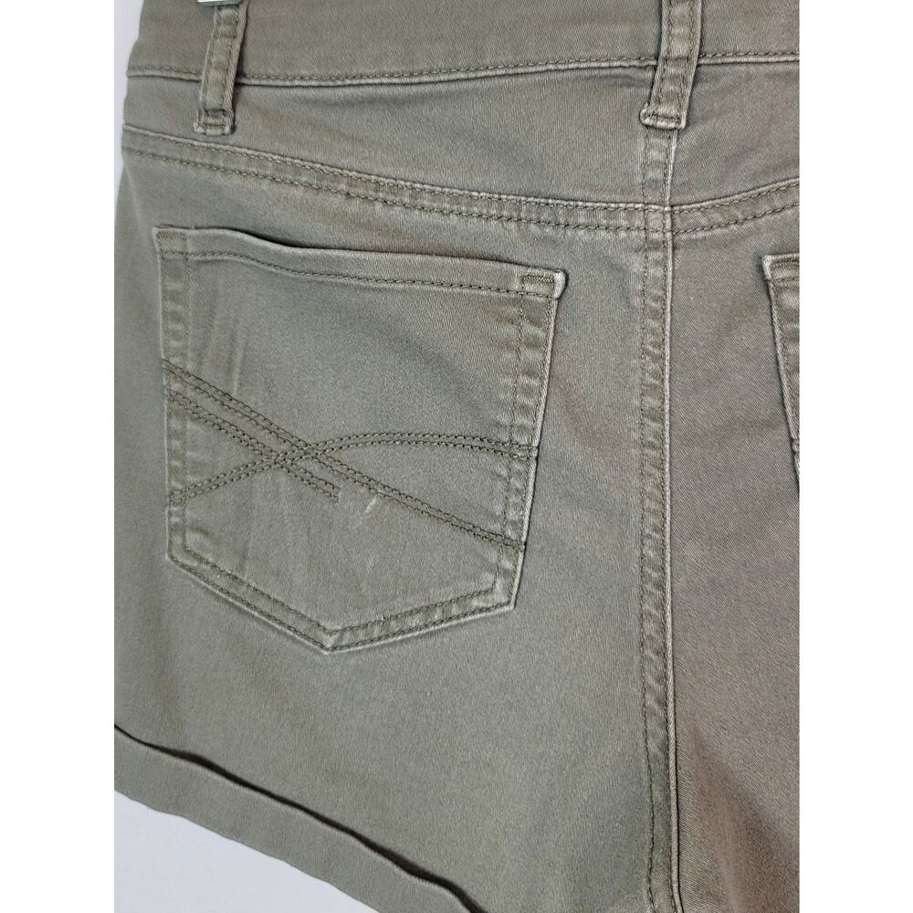 Aeropostale High Waisted Midi Stretchy Cuffed Shorts Olive Green Women's Size 8 - Picture 6 of 11